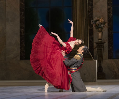 Melissa Hough som Tatjana og Alberto Ballester som Grev Gremin i balletten Onegin.