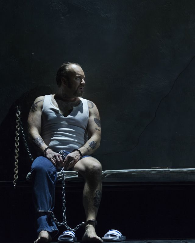 Johan Reuter i rollen som Joseph De Rocher