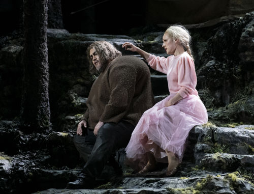 Yngve Søberg og Caroline Wettergreen som Rigoletto og Gilda
