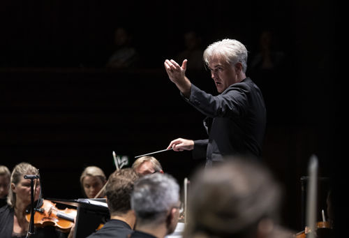 Dirigent foran orkester