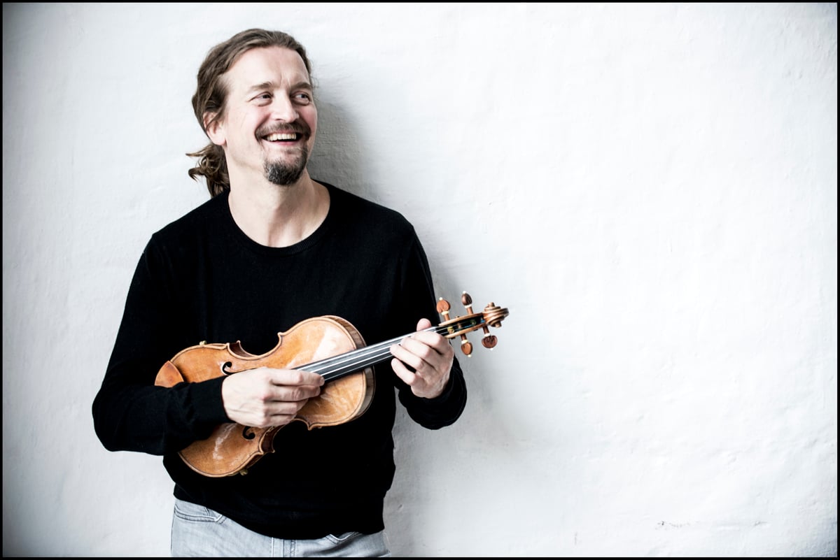 Fiolinisten Christian Tetzlaff spiller Bach i Operaen