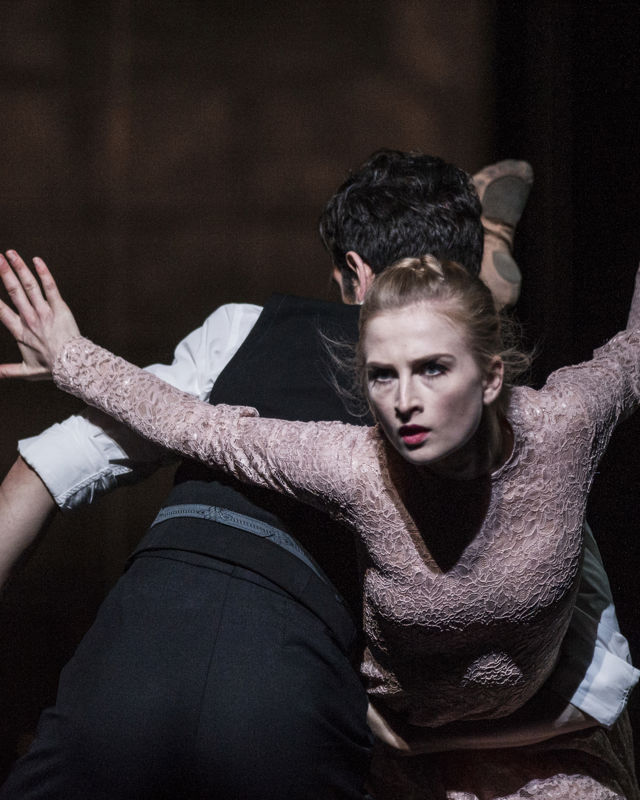 Grete Sofie Borud Nybakken som Hedda Gabler